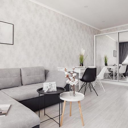 Sea & Sky Apartments 敖德萨 客房 照片