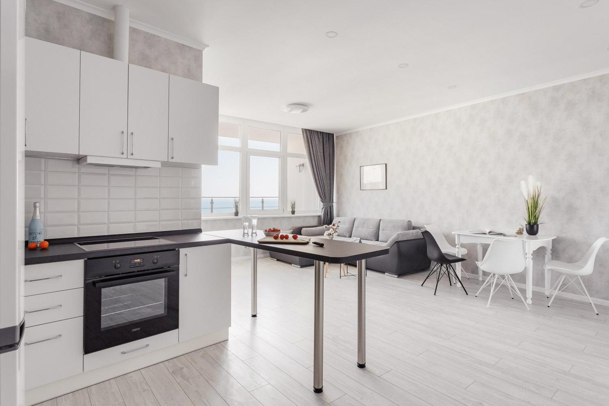 Sea & Sky Apartments 敖德萨 客房 照片