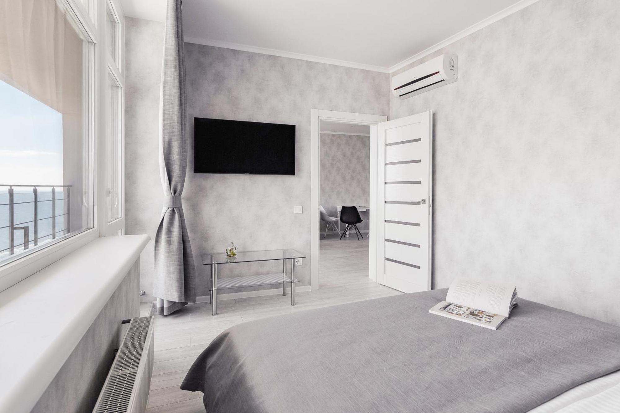 Sea & Sky Apartments 敖德萨 客房 照片